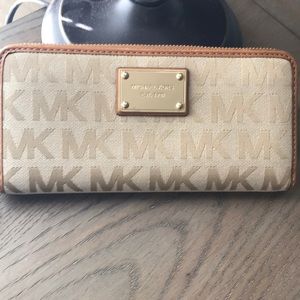 Michael Kors wallet